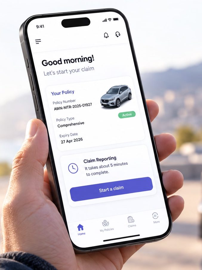 Ecrã inicial com a apólice automóvel ativa e um botão Iniciar participação que indica cerca de 5 minutos
